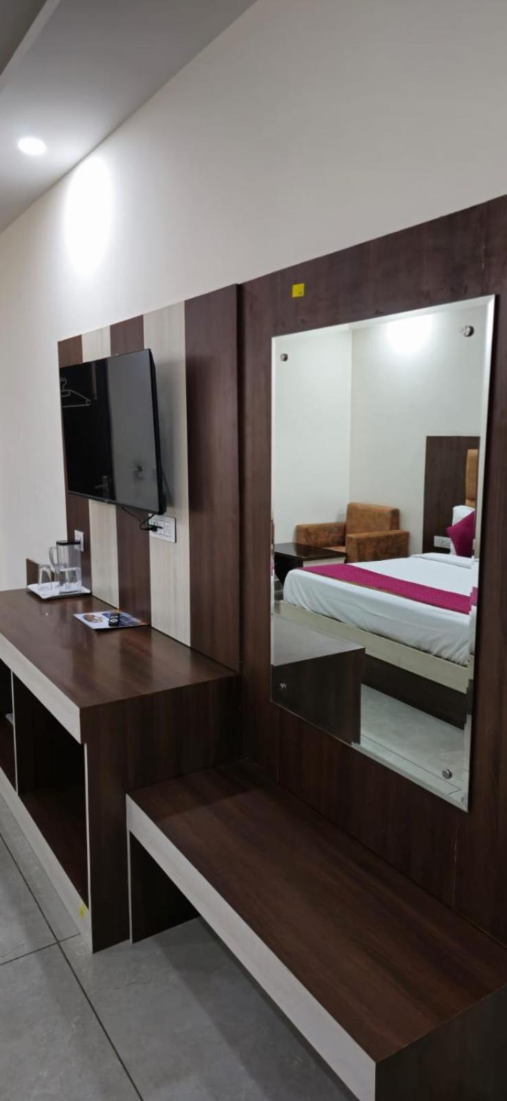 Satya Residency Hotel Katra  Exterior foto
